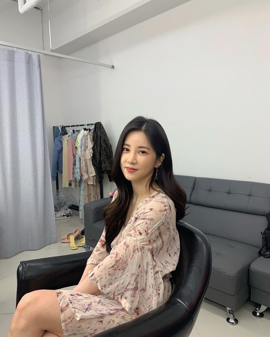 韓國女團Apink隊長初瓏被爆料校園霸凌、未成年飲酒，引起眾人熱議。 圖：翻攝自IG