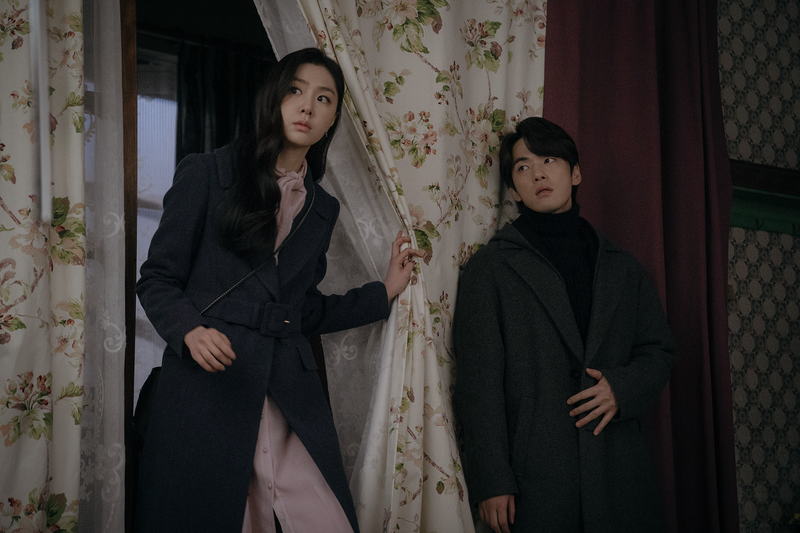 《愛的迫降》男二金正賢、女二徐智慧也爆出戀愛。 圖：Netflix／提供