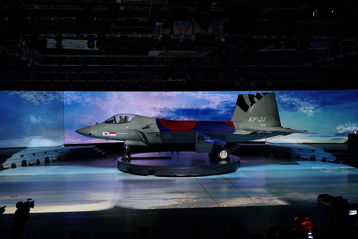 南韓自製KF-21「獵鷹」（KF-21 Boramae）一號原型機。 圖：翻攝自南韓防衛事業廳臉書