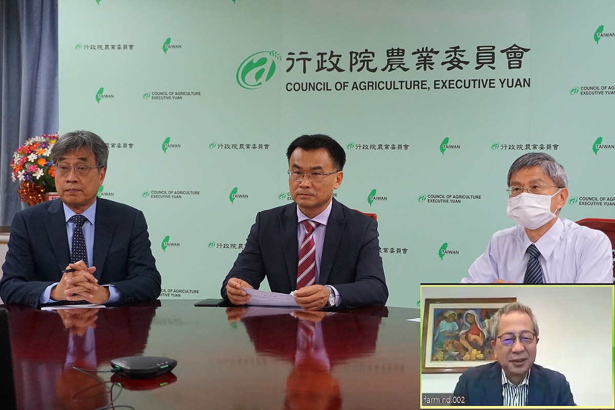 農委會陳吉仲主任委員與日本Farmind株式會社崛內達生社長，針對鳳梨採購及台日農產貿易相關議題交換意見。 圖：農委會／提供