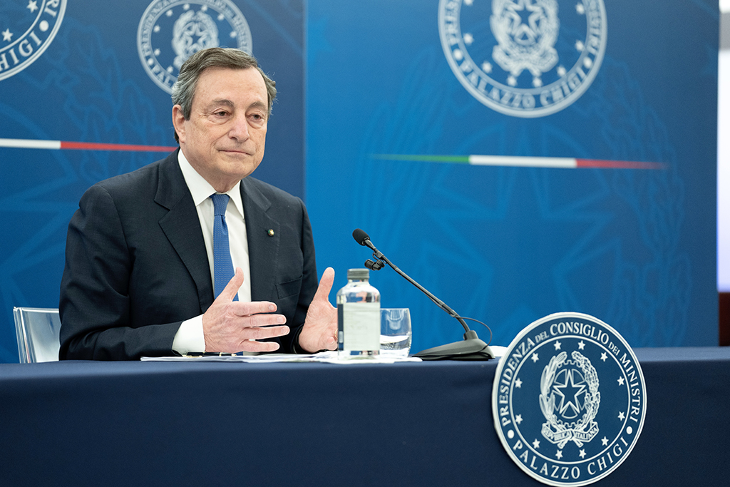 義大利總理德拉吉（Mario Draghi）日前在記者會證實，有中國企業近日有意收購一家義大利半導體公司，政府隨即動用「黃金權力」阻止。 圖：翻攝自義大利政府網站