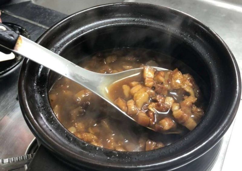 炒糖總成焦炭？搜狐美食專欄《小乾倩倩的遊戲的美食》就傳授了「1撇步」，保證色澤漂亮又不發苦。 示意圖／NOWnews資料照