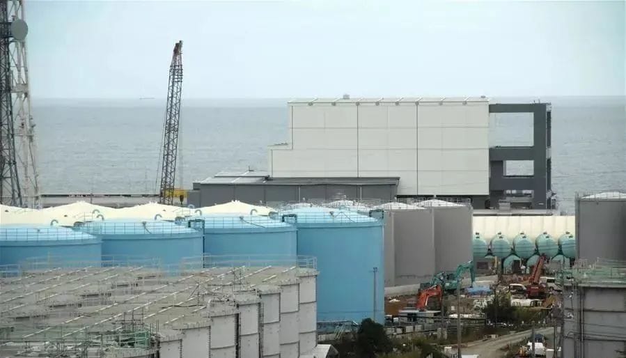 日本福島核電廠核廢水儲存槽。 圖 : 翻攝自新華網（資料照片）