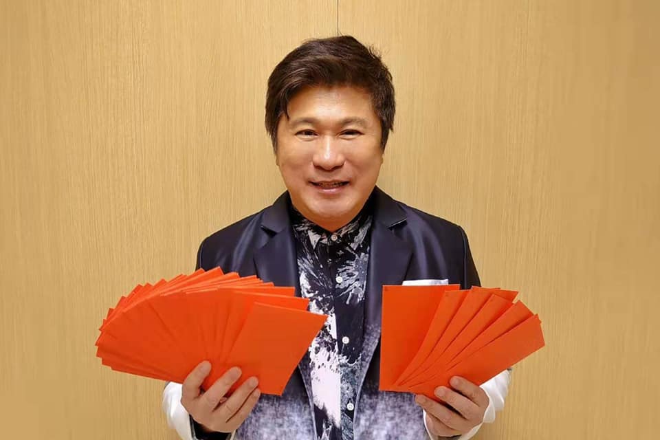 胡瓜驚爆向節目遞辭呈。 圖：翻攝自臉書