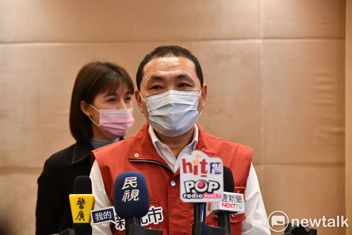 侯友宜強調需把民眾的防疫意識再拉回來，不要再掉以輕心，不要認為我們都很安全。 圖：林昀真/攝