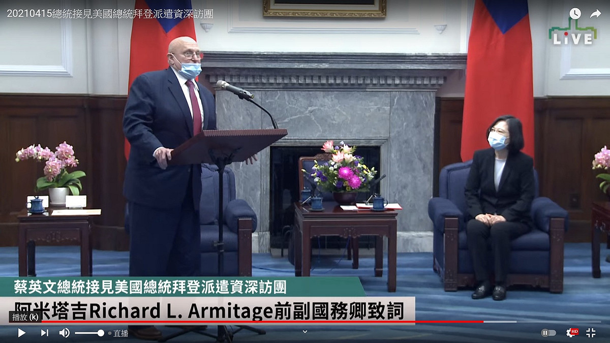 美國前副國務卿阿米塔吉（左） 圖：翻拍自總統府影音