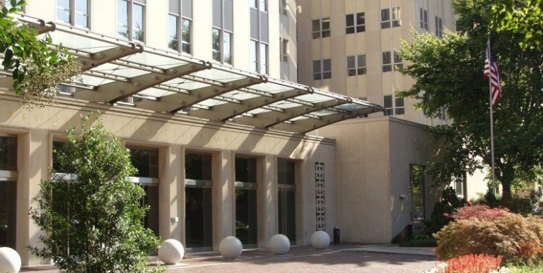 美國智庫布魯金斯學會（Brookings Institution）推測，兩國若不循過去的口氣，將引人質疑，美日聯盟的內涵和重要性已經在近年迅速提升，並且已對台海安全多此表達一致立場。 圖 : 翻攝自Brookings官網