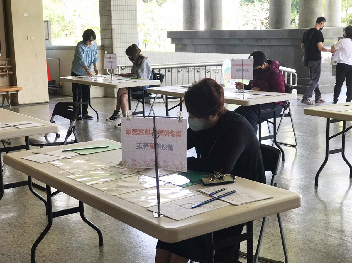 嘉義市國中小新生報到採線上、現場雙軌並行。 圖：嘉義市政府/提供