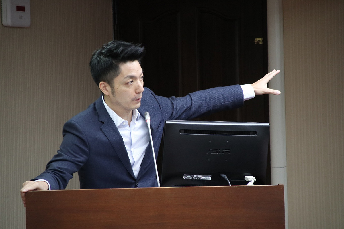對於蟑螂之亂，國民黨立委蔣萬安表示，警方應強力執法，遏止黑道利益猖獗的風氣。 圖：取自蔣萬安臉書（資料照片）
