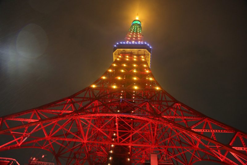 東京鐵塔台灣祭 設置冰箱冷藏台灣金鑽鳳梨