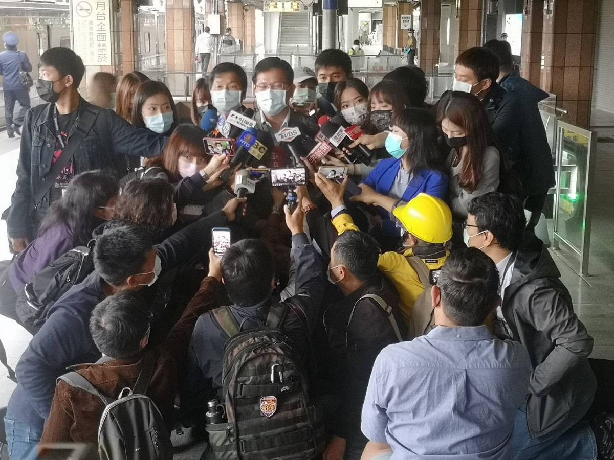 林佳龍表示在卸任前完成通車，是放下心中一塊大石。 圖：台鐵局／提供