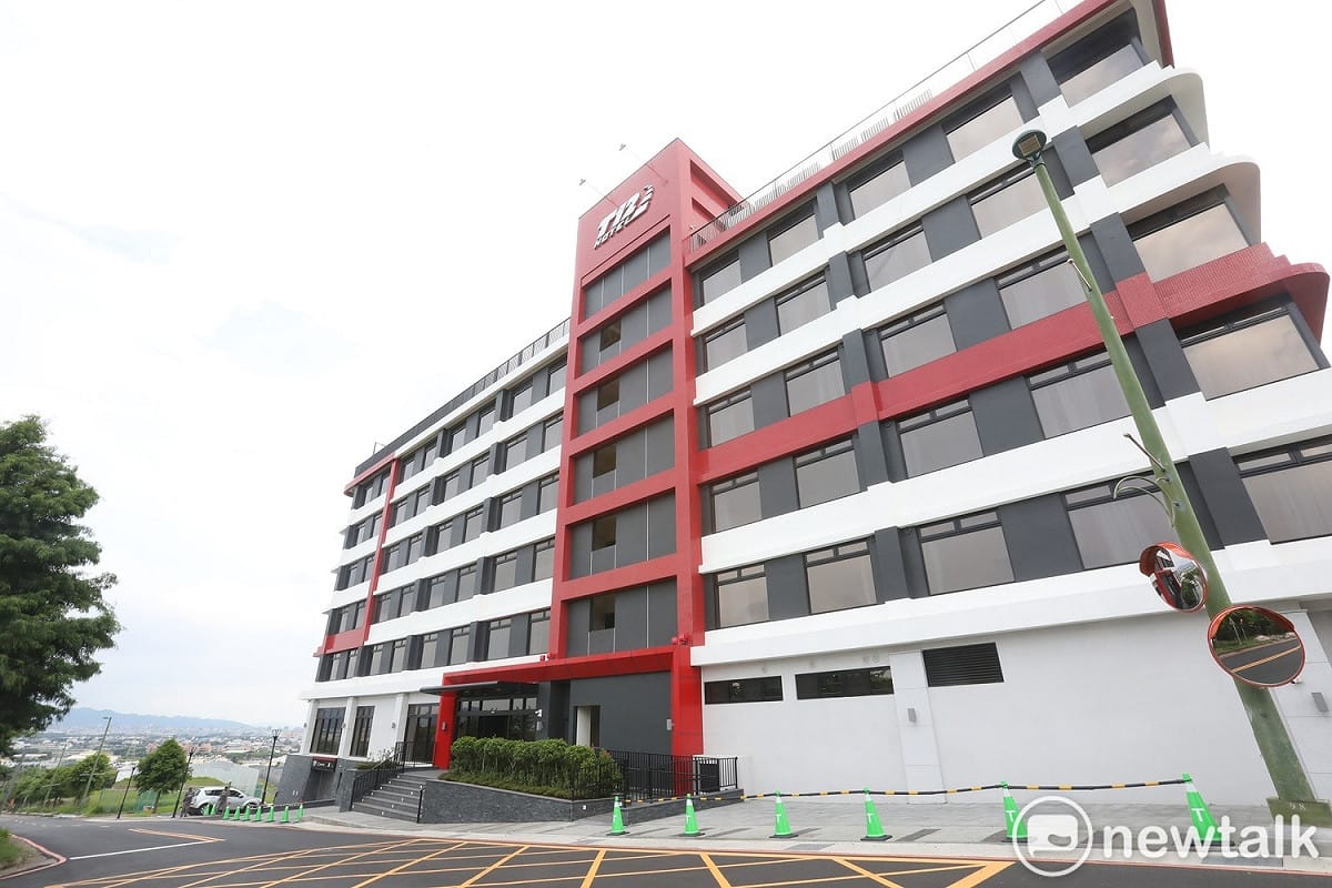 「麗寶賽車主題旅店」外觀。 唐復年/攝