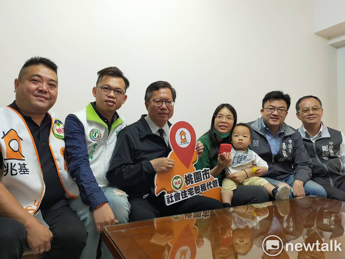 鄭文燦表示，包租代管是總統蔡英文的重要住宅政策，目前六都中桃園市辦理成效最好，預計5月份再推出3400戶解決居住需求。 圖：林昀真／攝