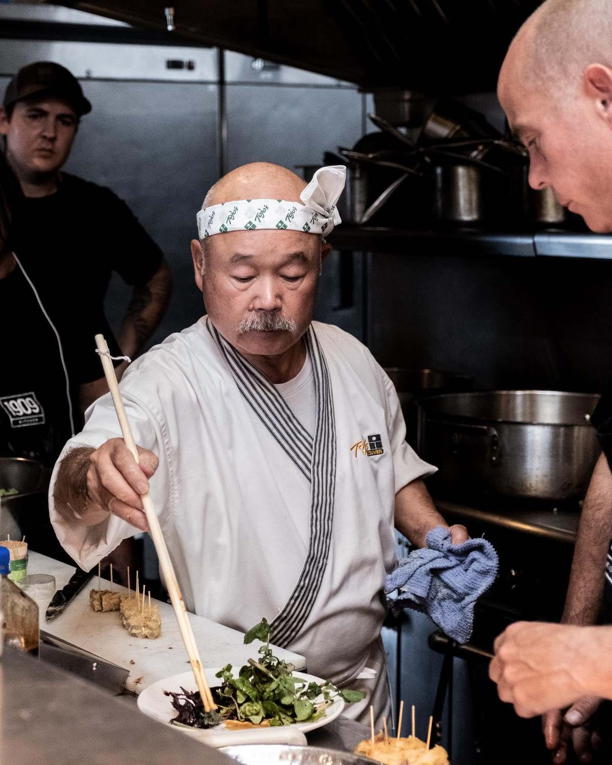 加拿大的日本廚師東條英員Hidekazu Tojo 圖:擷取自加拿大駐台北貿易辦事處臉書