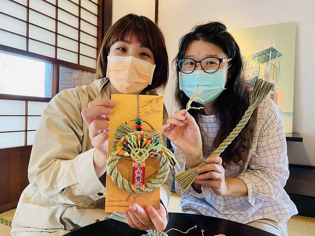 「英日快閃時空小徑」中的「特色攤位市集」有吃有玩有DIY，還攤攤都免費。 圖：淡水古蹟博物館提供