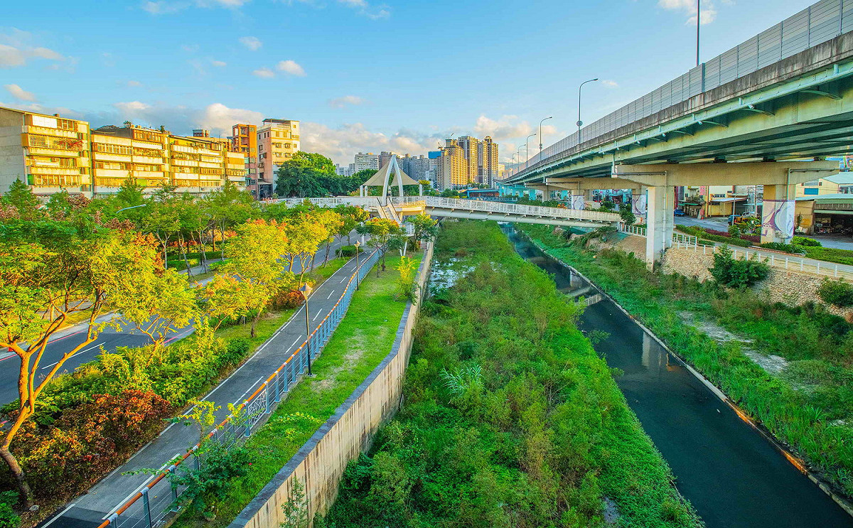 新北市水利局於96年至108年底積極辦理湳仔溝三階段整治計畫，近兩年又全面盤點、改善。 圖：新北市水利局提供