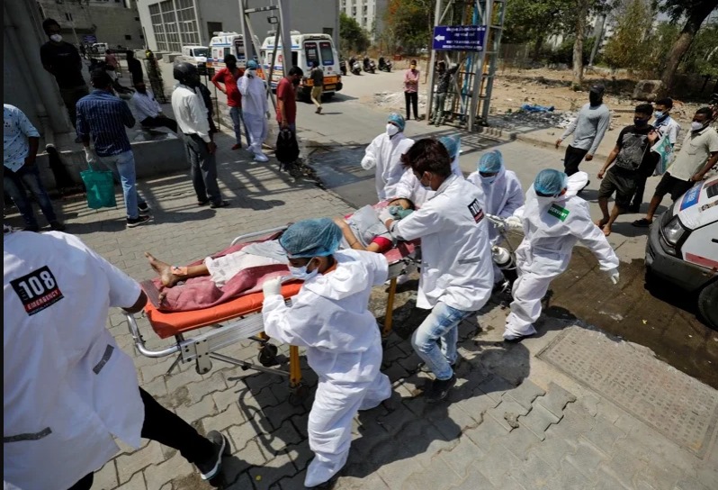 印度疫情非常嚴峻 圖：翻攝自潘建志臉書