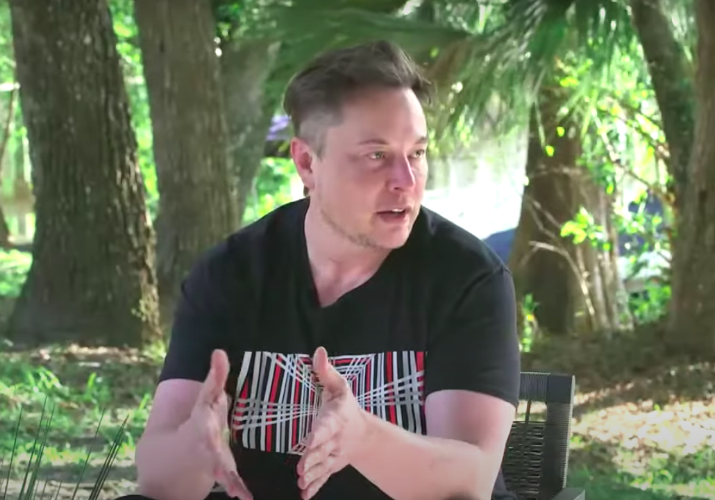 特斯拉近期股價不斷下跌，使馬斯克失去全球第二富豪寶座。 圖：翻攝自XPRIZE Youtube