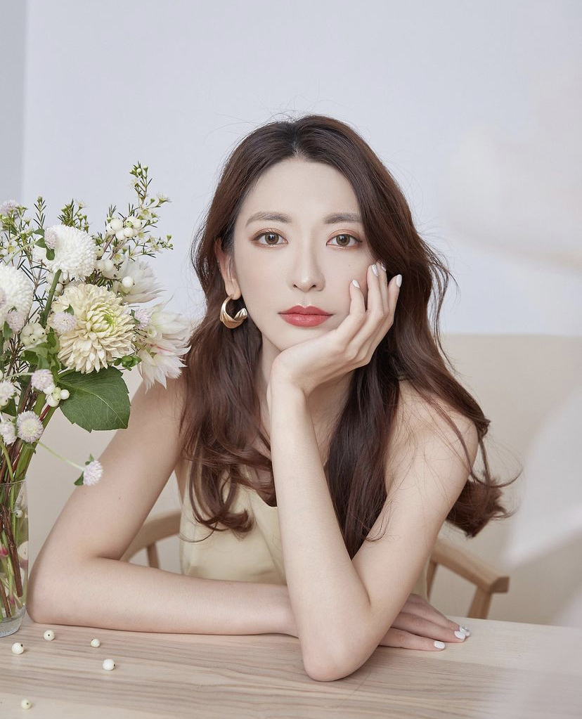 YouTuber劉芒時常在頻道上分享生活、愛情及心靈上的分析與道理。 圖：翻攝自劉芒IG(@lioumonn)