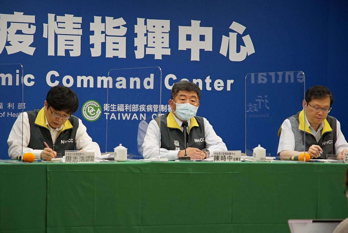 中央流行疫指揮中心指揮官陳時中（中），確診者參加的清真寺活動共有400人出席。 圖：中央流行疫指揮中心/提供
