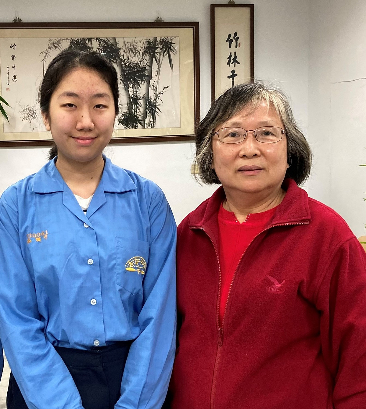 竹林中學校長顏麗珠與馮道可。 圖：竹林中學提供