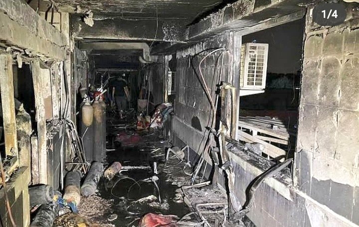 根據伊拉克衛生部25日公布的傷亡統計，這起火警至少已造成82人死亡110人受傷。 圖：翻攝@Rizvi6Mahi推特