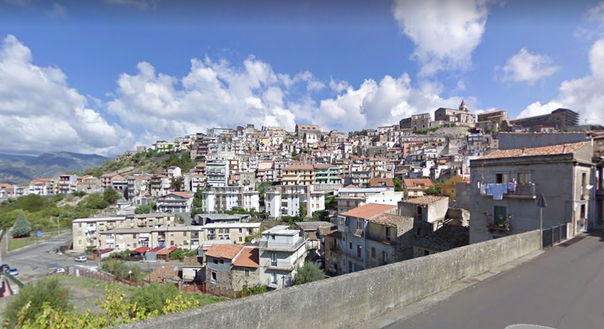 西西里堡(Castiglione di Sicilia)小鎮。 圖：翻攝自Google街景視圖