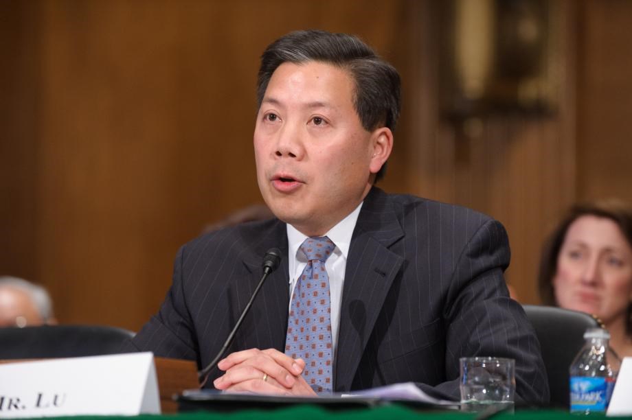 拜登也提名台裔盧沛寧（Christopher P. Lu）以大使頭銜出任駐聯合國改革與管理事務代表。 圖：翻攝自美國參議院網頁senate.gov