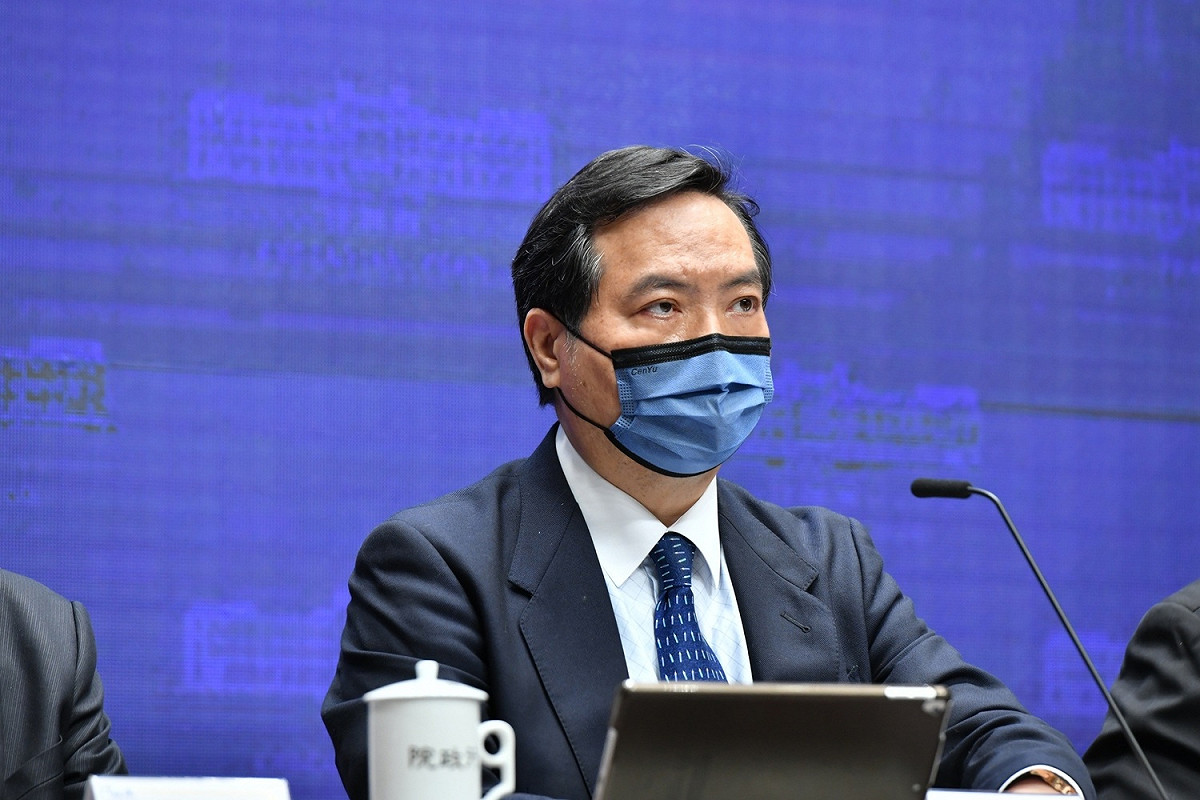 行政院政委兼發言人羅秉成今（29）日在行政院會後記者會轉述蘇揆裁示。 圖：行政院提供