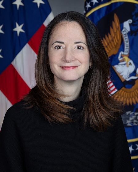 美國國家情報總監海恩斯(Avril Haines)指出，中國派遣間諜，在美國從事「攻擊性」情報搜集活動。 圖：翻攝自美國國家情報總監辦公室官網