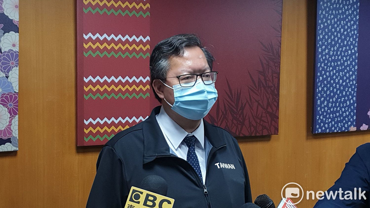 鄭文燦表示，這段時間確實有風險，須提高防疫等級，因此桃園市民活動中心及各社區關懷據點即日幾暫時關閉２週。 圖：林昀真/攝
