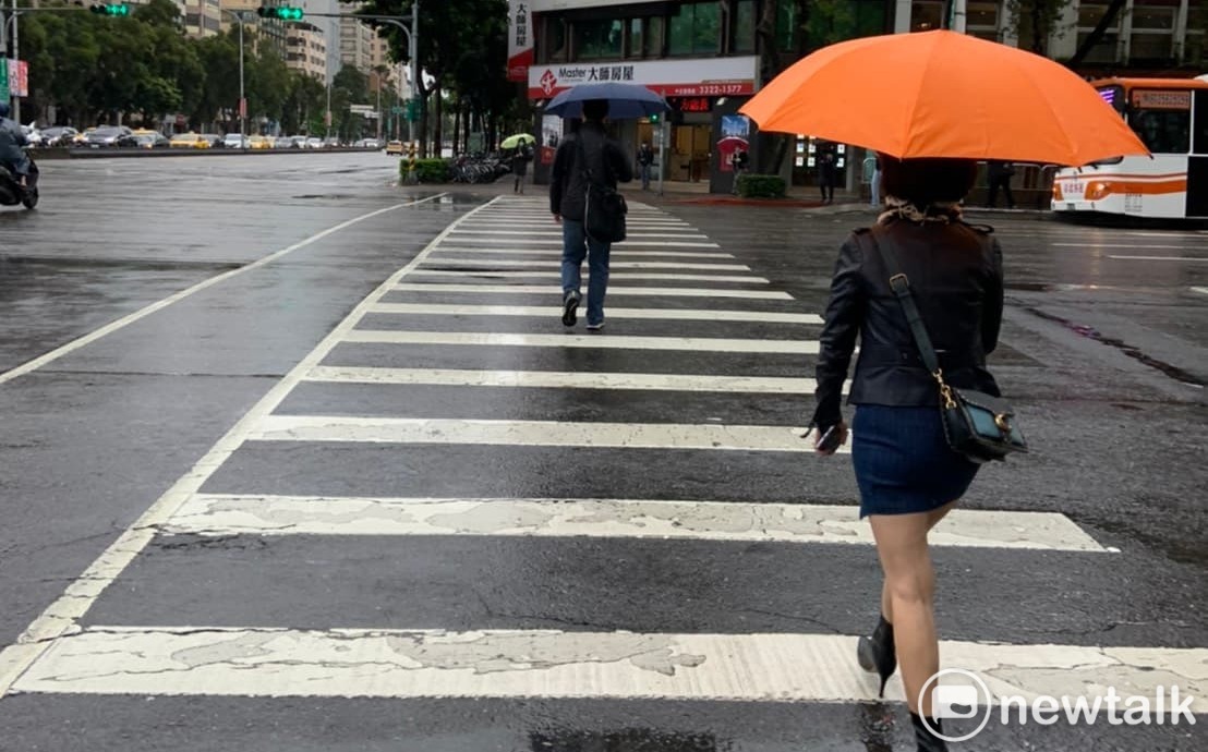 入秋最強東北風週末報到！吳德榮：北台低溫下探16度