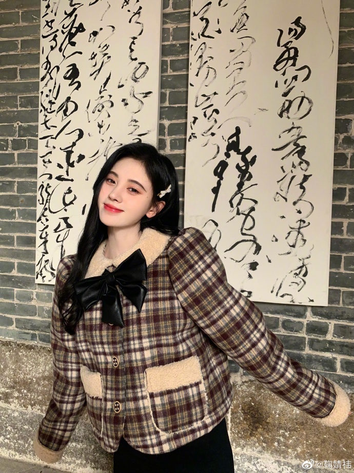 大陸女星鞠婧禕被封為「4千年一遇美女」。 圖：翻攝自鞠婧禕微博