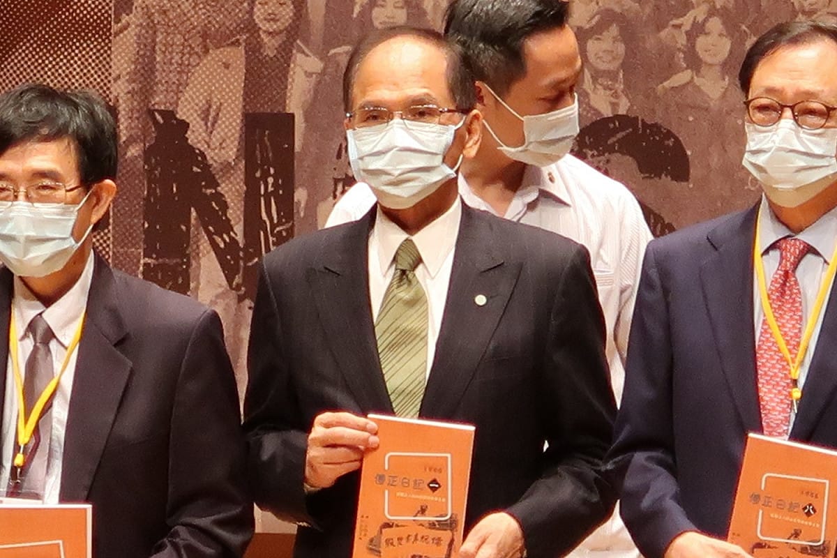 立法院長游錫堃（中） 圖：林朝億/攝