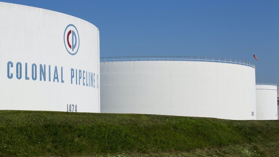 在駭客攻擊了美國最大的成品油管道運營商Colonial Pipeline，造成輸油系統關閉後，當地時間5月9日，美國政府宣佈進入國家緊急狀態。 圖 : 翻攝自colonial pipeline 官網