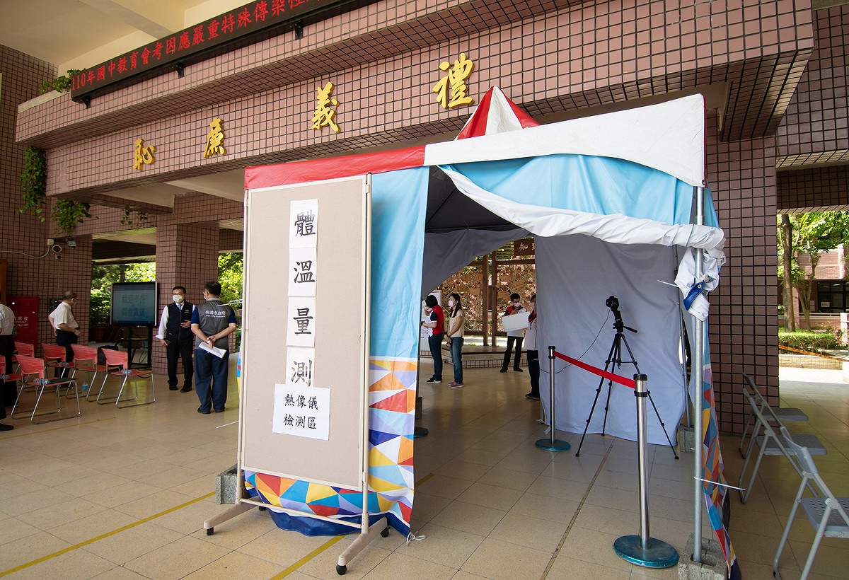 教育部表示，「居家隔離」或「居家檢疫」統測考生，可步行或自行騎、駕車，或由同住親友接送前往考場。（示意圖） 圖：桃園市政府／提供（資料照）