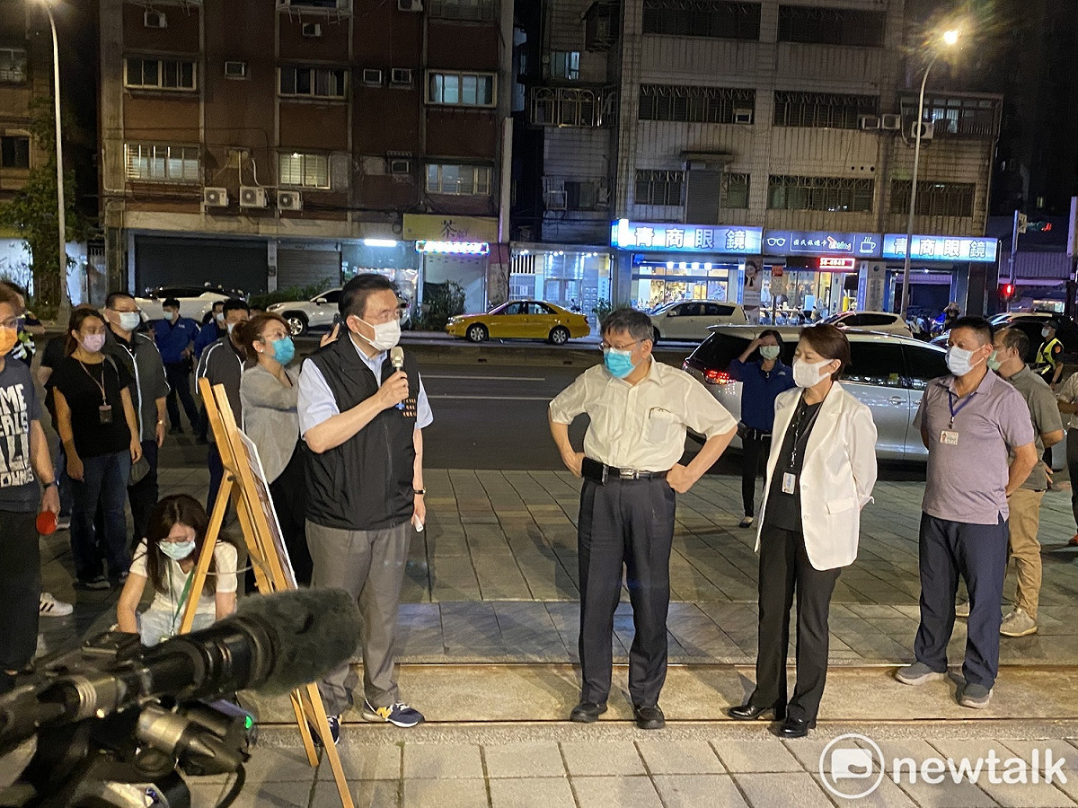 台北市長柯文哲前往萬華視察清消。 圖：周煊惠 / 攝