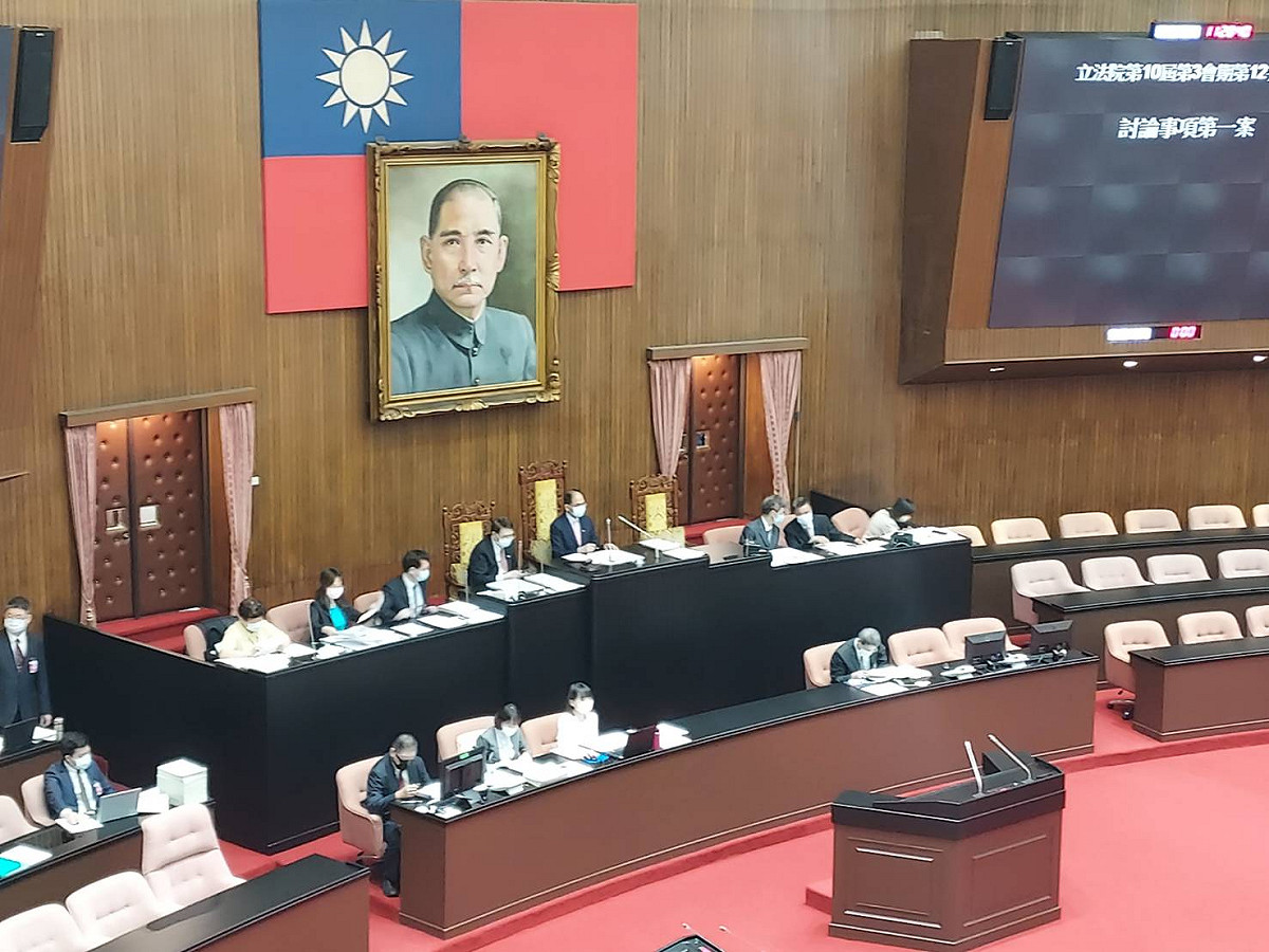 民進黨團期盼，紓困特別條例修正案能在5月底休會前通過。