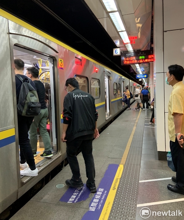 地震前若已購妥玉里—台東間車票之旅客，可持原票乘車，並可退還對號車與區間車票之差額。 圖：張家寧／攝（資料照）