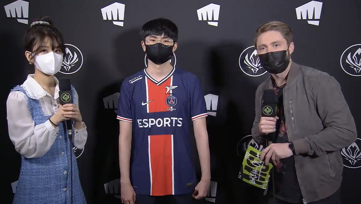 PSG打野選手River在賽後接受英文台的訪問。 圖：翻攝自LoL Esports