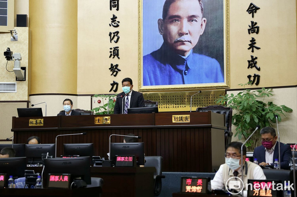 因應新冠疫情，台南市議會決議目前議程順延，原則上5月28日後再繼續開會。 圖：黃博郎／攝