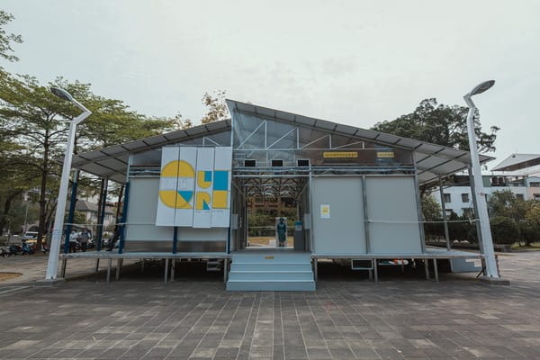 成功大學QurE 設計團隊自主研發的「移動式緊急部署檢疫醫院原型QurE」，具備檢疫、X光攝影等功能。 圖：擷取自成大官網