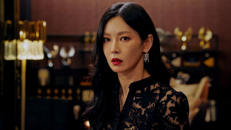 金素妍以《Penthouse：上流戰爭》「千瑞珍」一角獲得百想藝術大賞視后。 圖：東森戲劇台提供