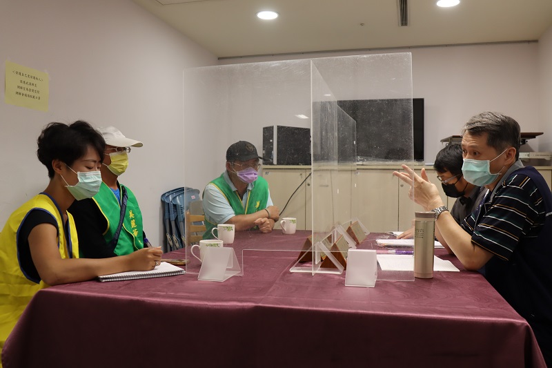 勞工局長與工會代表召開閉門協調會議 圖：新北市政府勞工局提供