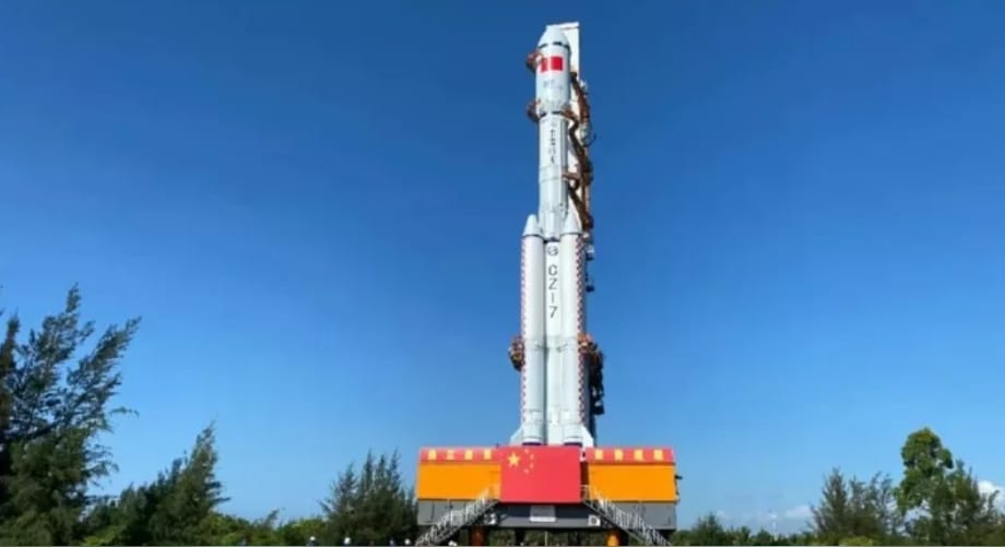中國原定20日凌晨1點發射「天舟二號」貨運太空船，因技術原因喊卡。 圖：翻攝中媒