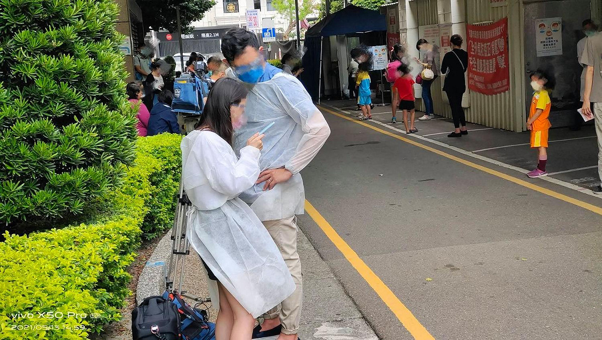 台灣新聞記者協會發布聲明表示，希望中央流行疫情指揮中心將相關路線的記者等前線人員，列入優先施打疫苗名單。 圖：記協提供(資料照)