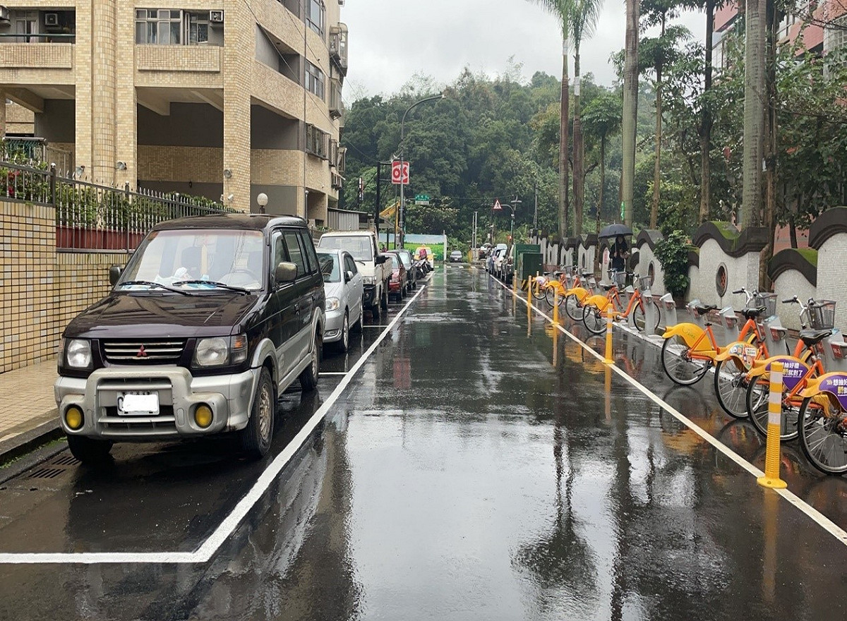 新北路邊停車格今明周休假日暫停收費。 圖/新北交通局提供