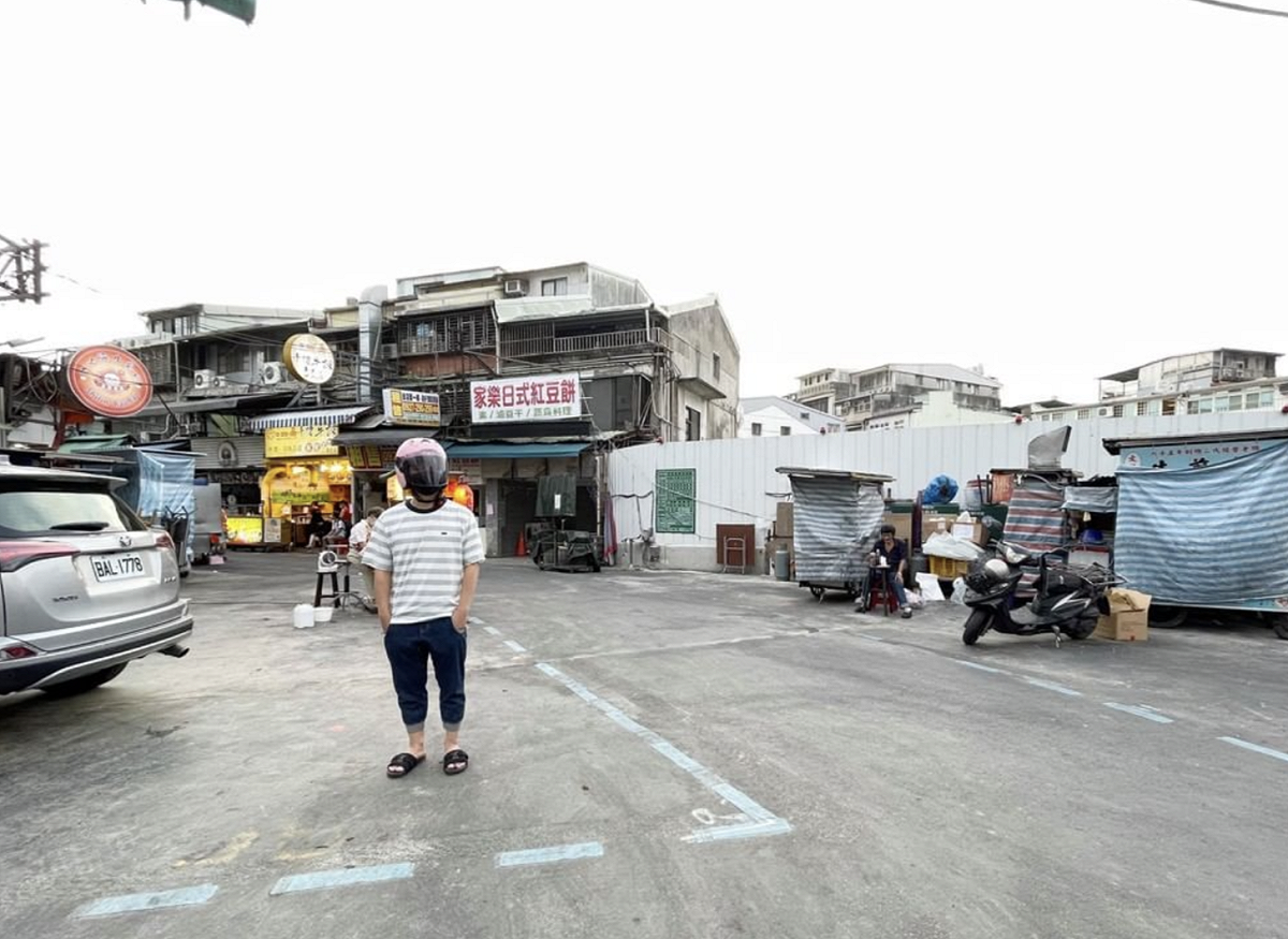 蔡阿嘎經過空蕩蕩的士林。 圖：翻攝IG／蔡阿嘎