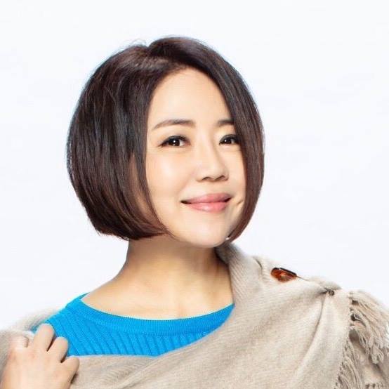 于美人為中文系畢業，出道前曾為國文補教名師。 圖：取自于美人臉書