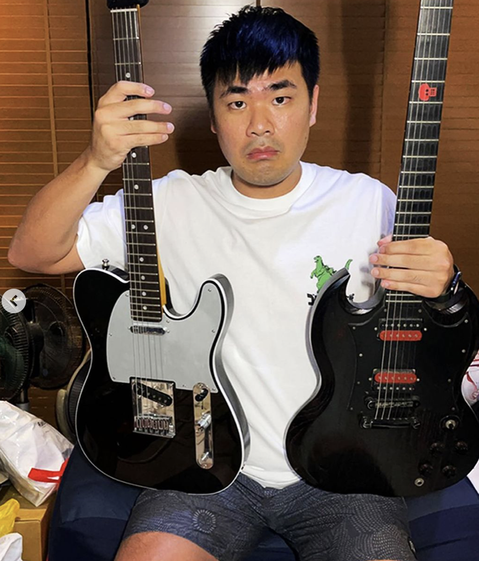 蔡哥模仿童年照。 圖：翻攝IG／蔡哥